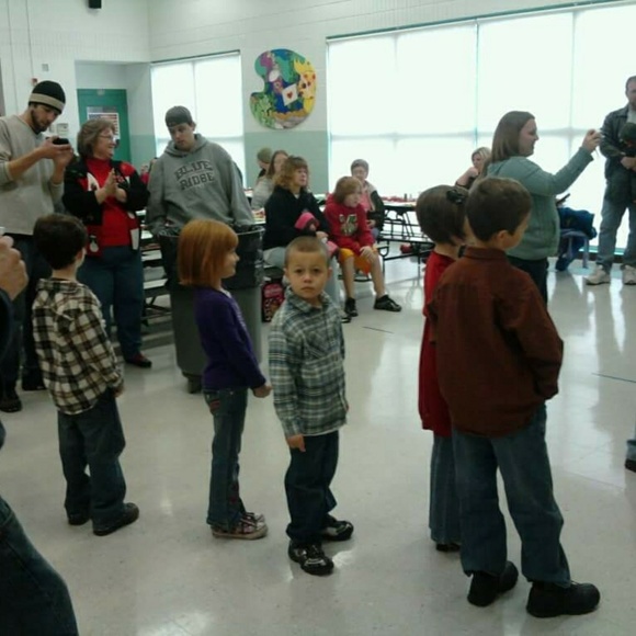 Meet your posher - Picture 3 of 4